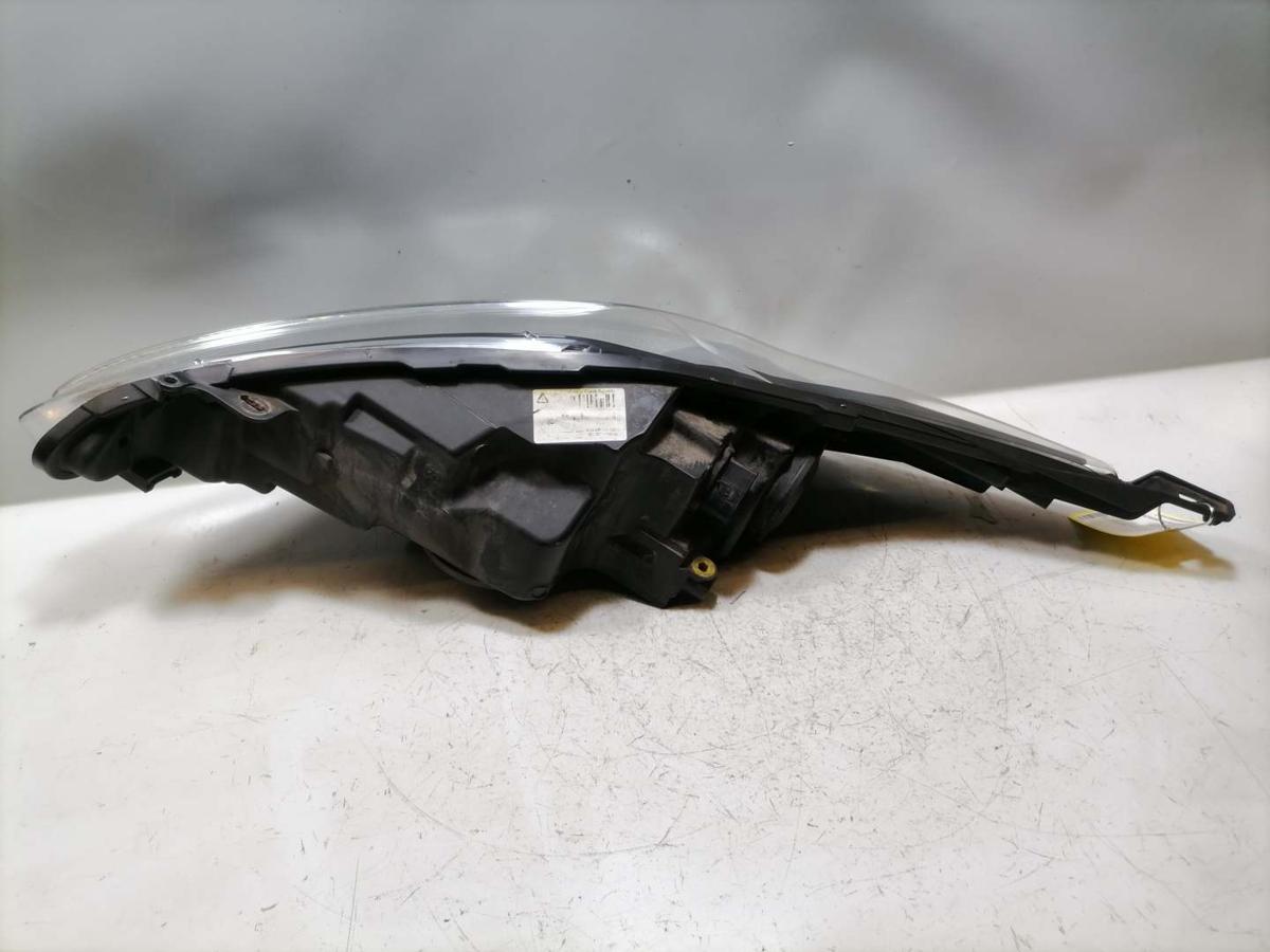 Ford Fiesta 2AJ original Scheinwerfer vorn rechts Halogen Gebrauchsspuren Bj.2011